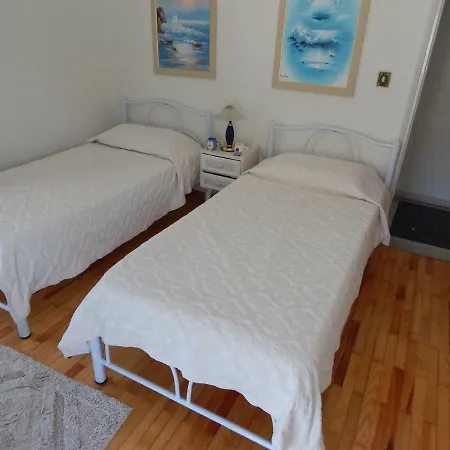 Zira House * מקריגיאלוס